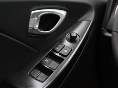 2013款 1.6L 自动尊贵ESP版