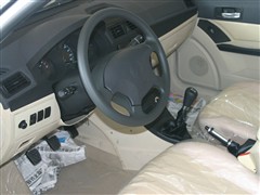 2005款 1.6L 标准型
