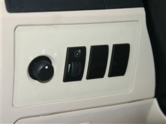 2005款 1.6L 标准型