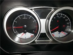 2012款 2.0L 手动行政版