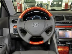 2011款 2.0L 自动豪华型