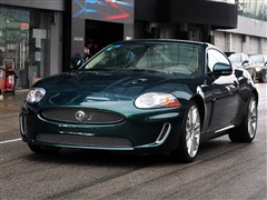 2009款 XKR 5.0L V8机械增压硬顶跑车