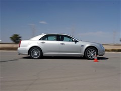 2011款 2.0T 行政版