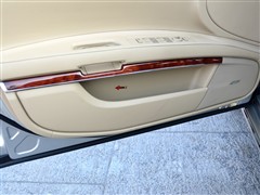 2011款 2.0T 行政版