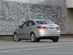 2015款 1.5L 自动时尚型