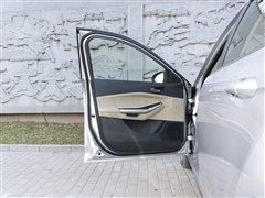 2015款 1.5L 自动时尚型