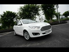 2015款 1.5L 自动时尚型