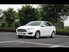 2015款 1.5L 自动时尚型