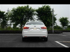 2015款 1.5L 自动时尚型