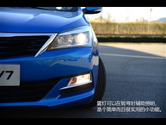 2015款 1.6L 自动乐趣型