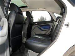 2014款 两厢经典 1.8L 自动酷白典藏版