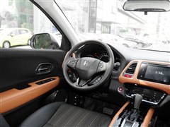 2015款 1.8L CVT两驱豪华型