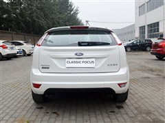 2014款 两厢经典 1.8L 手动酷白典藏版