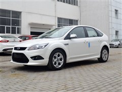 2014款 两厢经典 1.8L 手动酷白典藏版