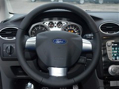 2014款 两厢经典 1.8L 手动酷白典藏版