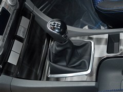 2014款 两厢经典 1.8L 手动酷白典藏版