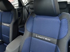 2014款 两厢经典 1.8L 手动酷白典藏版