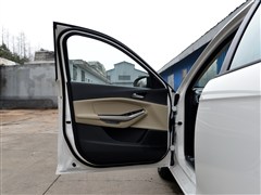 2015款 1.5L 手动舒适型