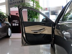 2015款 1.5L 手动时尚型