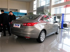 2015款 1.5L 手动时尚型