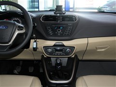 2015款 1.5L 手动时尚型