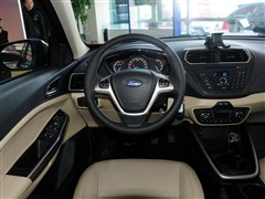 2015款 1.5L 手动时尚型