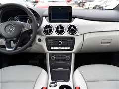 2015款 B 200 动感型