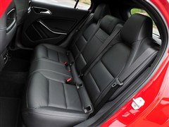 2015款 GLA 260 4MATIC 运动型
