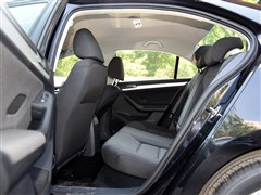 2015款 1.6L 自动时尚型