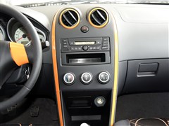 2015款 1.3L 手动青葱版