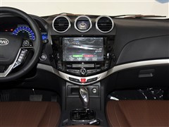 2015款 2.0T 升级版 自动尊贵型