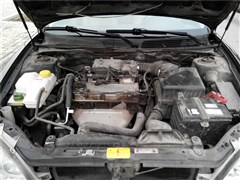 2004款 2.0L 自动豪华型