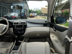 2011款 1.6L 手动智能型
