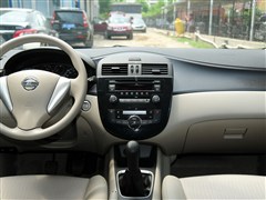 2011款 1.6L 手动智能型