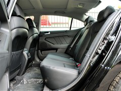 2012款 2.4L 商务天窗型