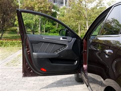 2012款 2.4L 尊贵型