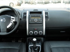 2012款 2.5L 手动豪华版 4WD