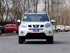 2012款 2.5L 手动豪华版 4WD