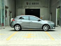 2012款 1.5L 手动豪华版