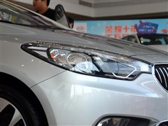 2013款 1.6L 自动Premium