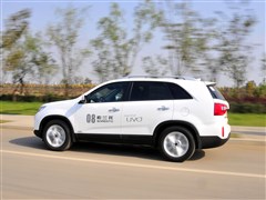 2013款 2.4 7座汽油至尊UVO版