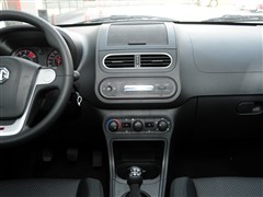 2014款 1.3L 手动舒适版