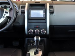2010款 2.5L CVT至尊版 4WD