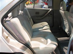 2005款 1.6L 标准型