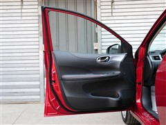 2011款 1.6T M-CVT致酷版