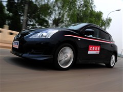 2011款 1.6T M-CVT致酷版